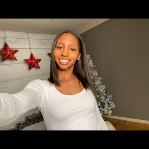 Meet your Posher, Kayla